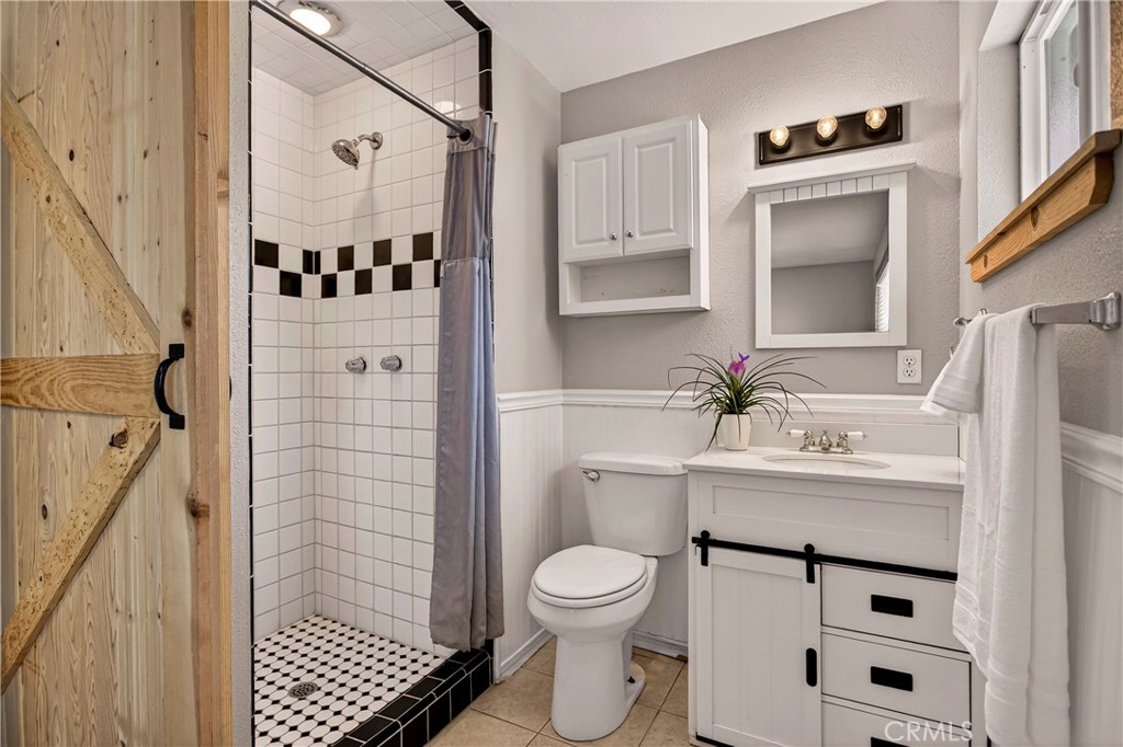 6 Mayfair Drive Chico, CA 95973 - Photo 30 of 52 Primary bathroom