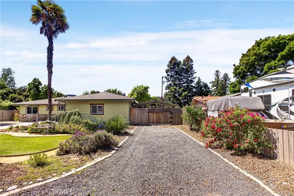 $469,500 | 6 Mayfair Drive, Chico, CA 95973