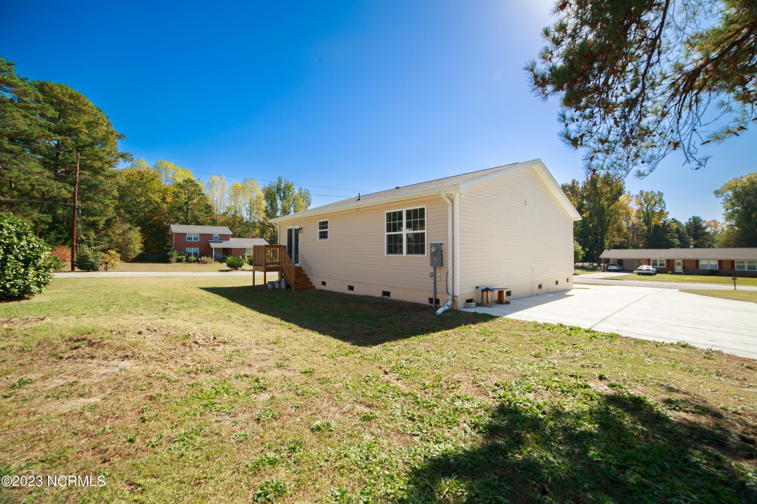 119 Sandhurst Drive Rockingham, NC 28379 - Photo 4 of 22 4