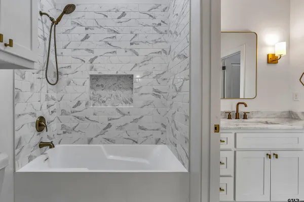 $725,000 | 260 Granite Lane, Hallsville, TX 75650