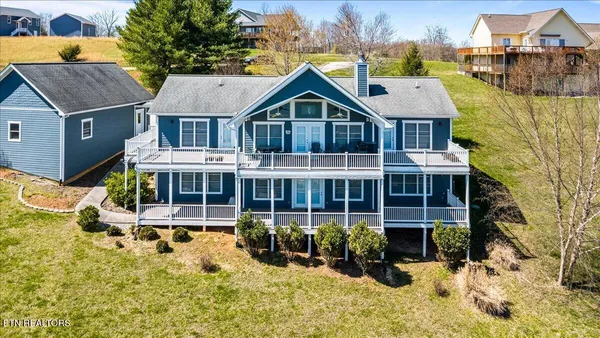 $999,000 | 340 Deer Meadow Circle, La Follette, TN 37766