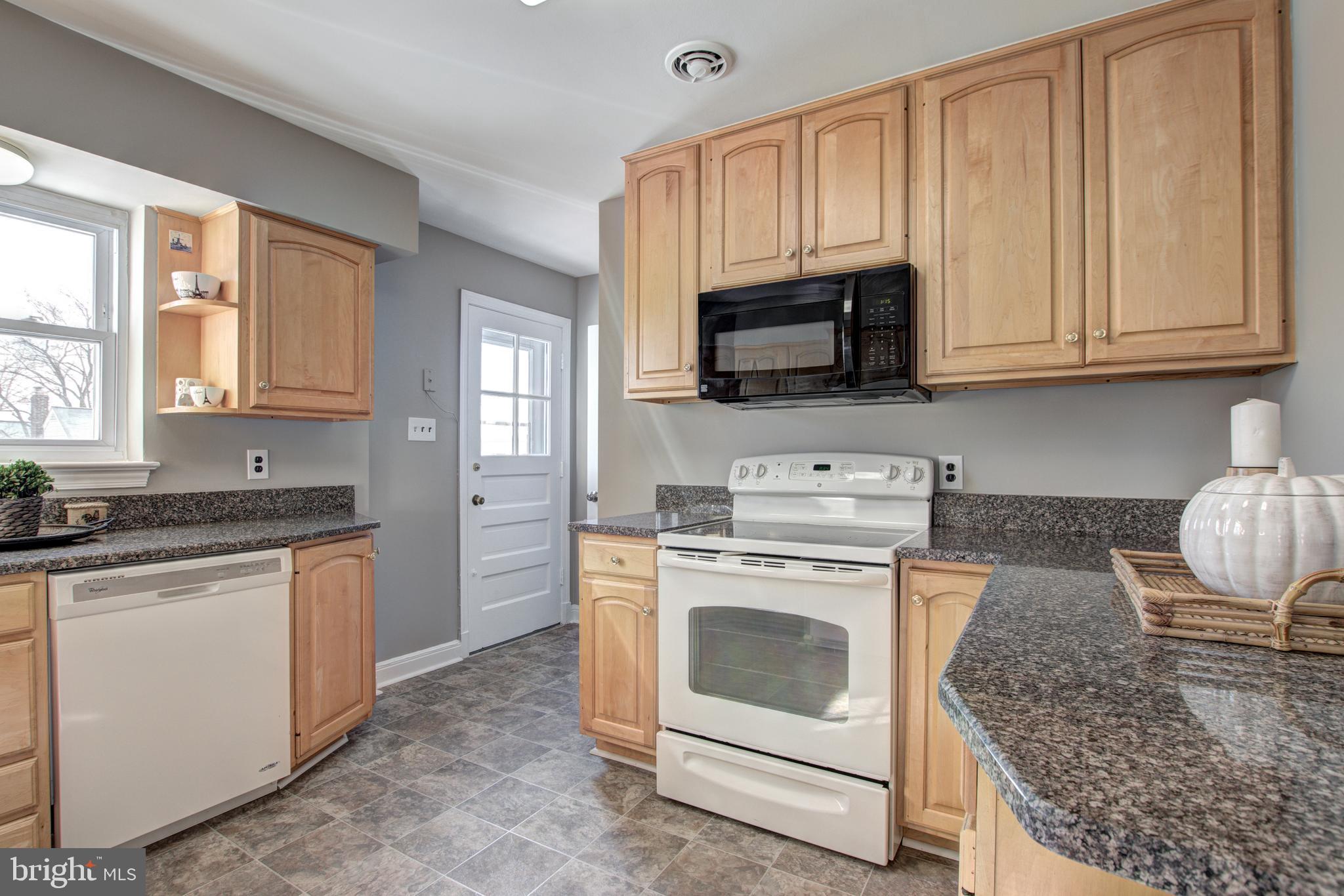 5915 Erving Street Springfield, VA 22150 - Photo 14 of 37