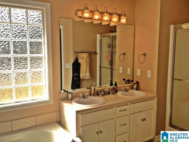 359 Henry Road Southwest Jacksonville, AL 36265 - Photo 10 of 18