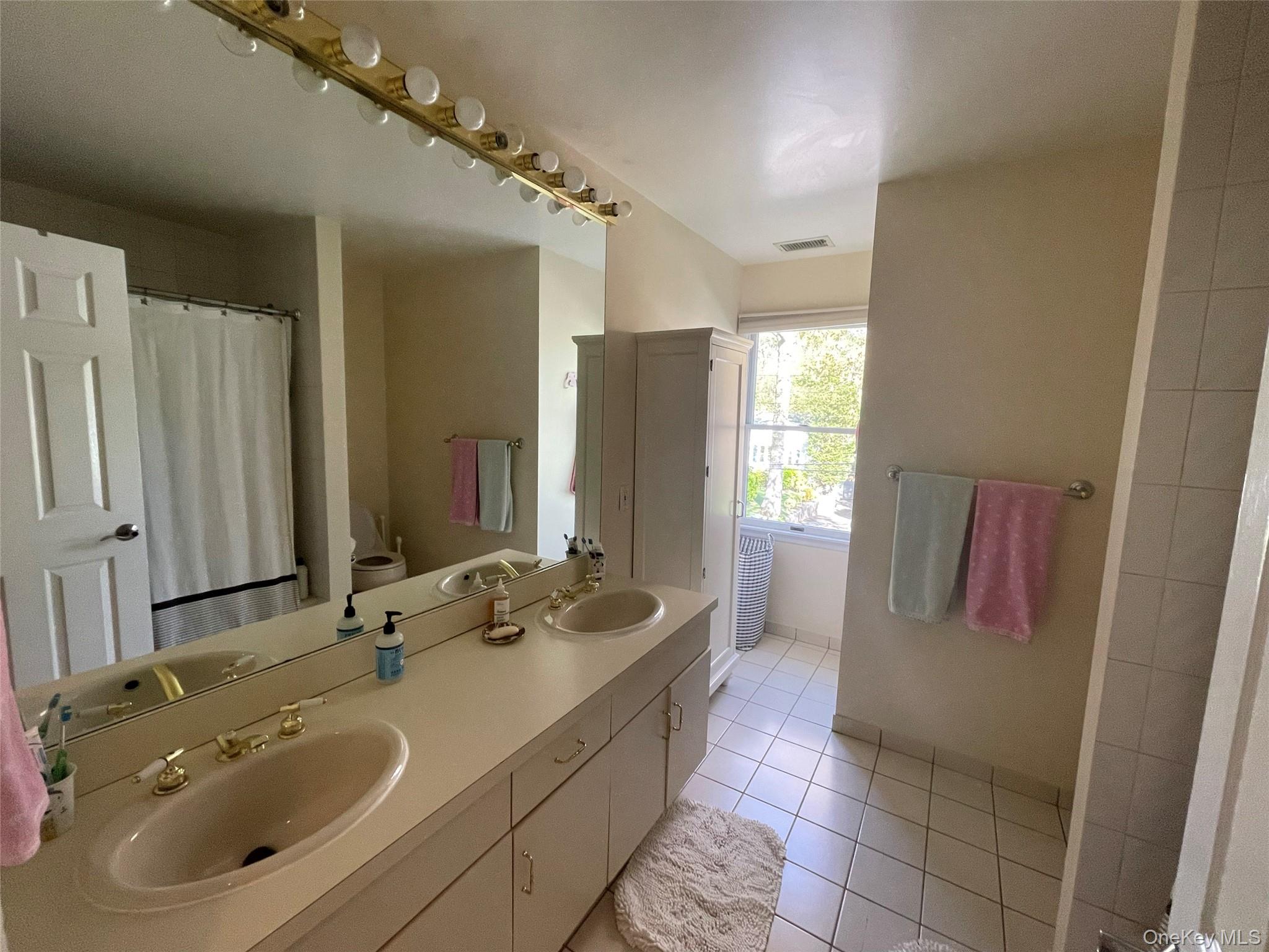 179 Clarence Road Scarsdale, NY 10583 - Photo 14 of 20