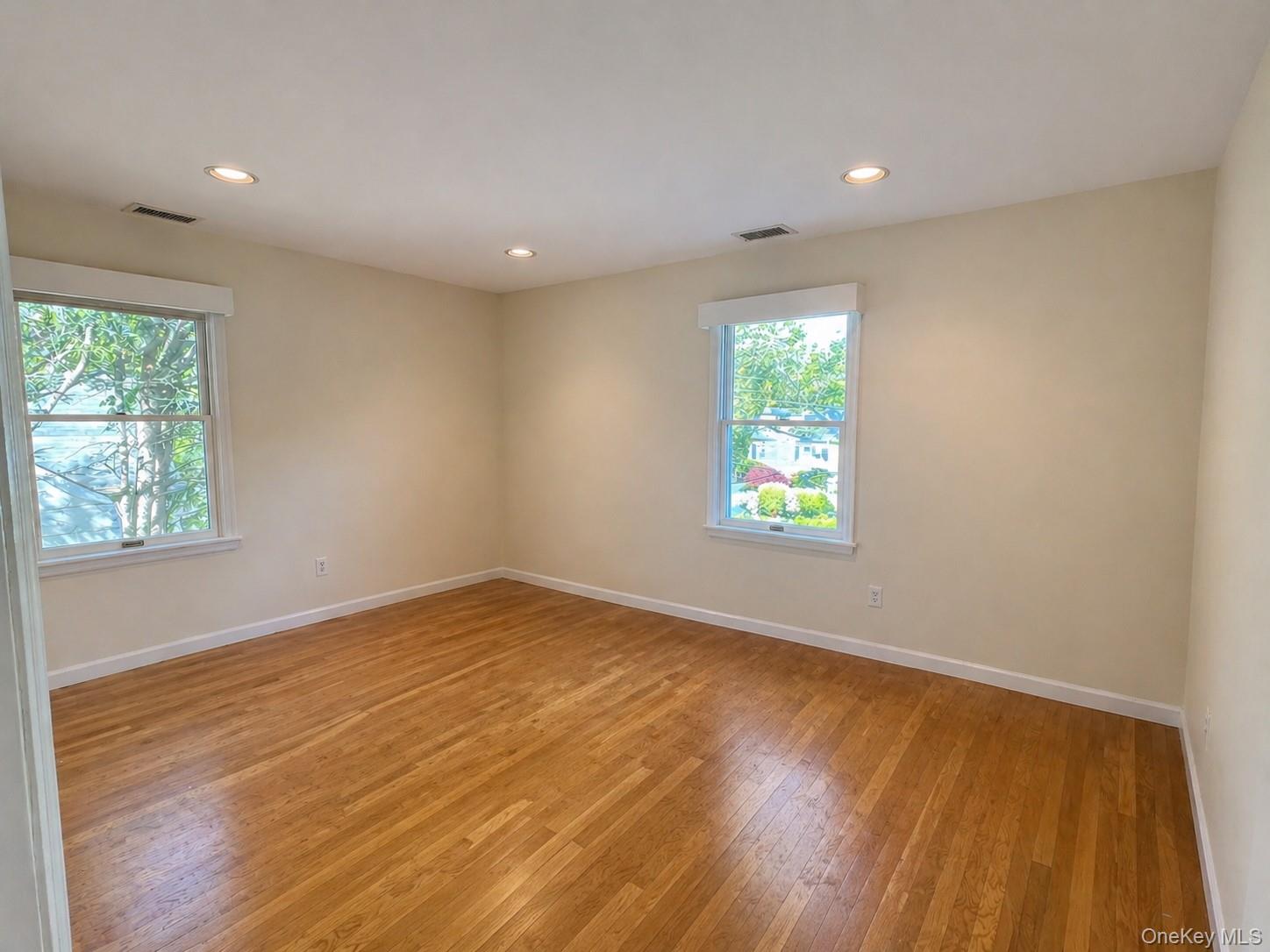 179 Clarence Road Scarsdale, NY 10583 - Photo 15 of 20