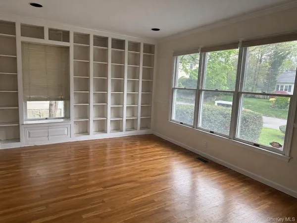 $8,800 | 179 Clarence Road, Scarsdale, NY 10583