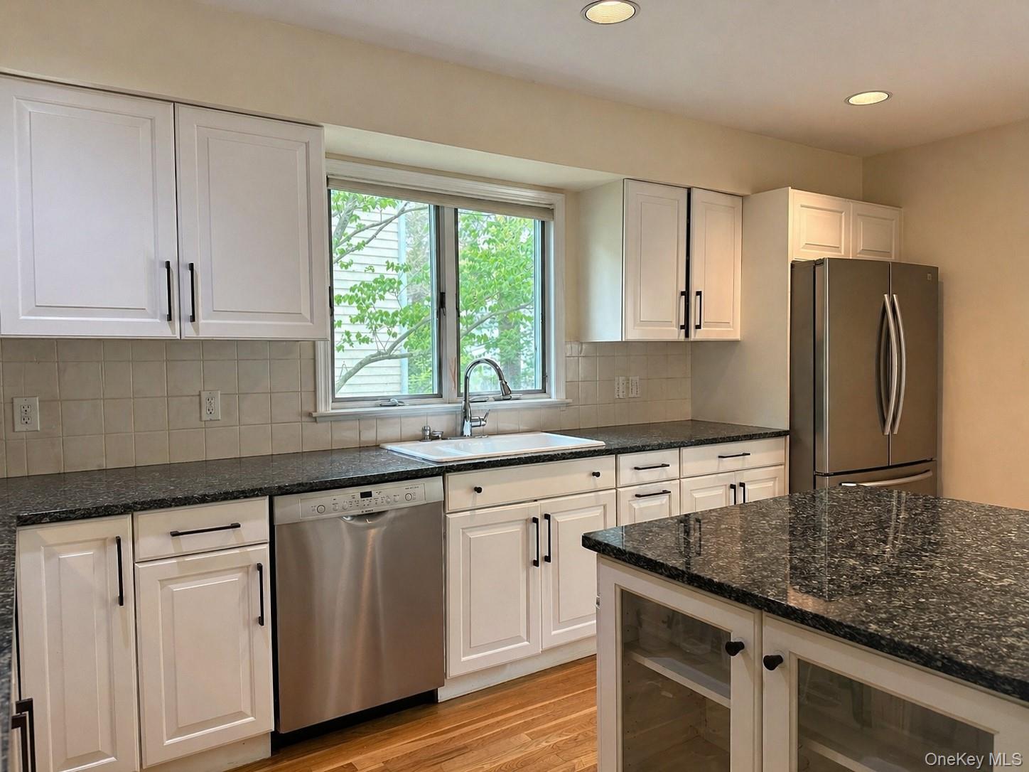 179 Clarence Road Scarsdale, NY 10583 - Photo 5 of 20