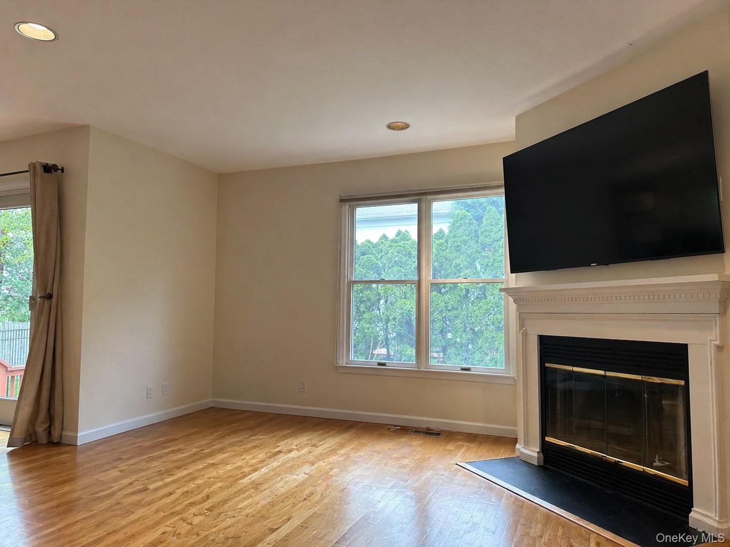 179 Clarence Road Scarsdale, NY 10583 - Photo 9 of 20