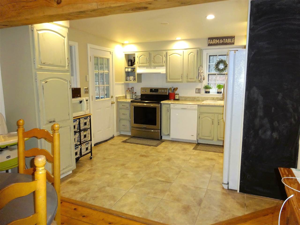 2 Huckleberry Road Raymond, NH 03077 - Photo 5 of 39