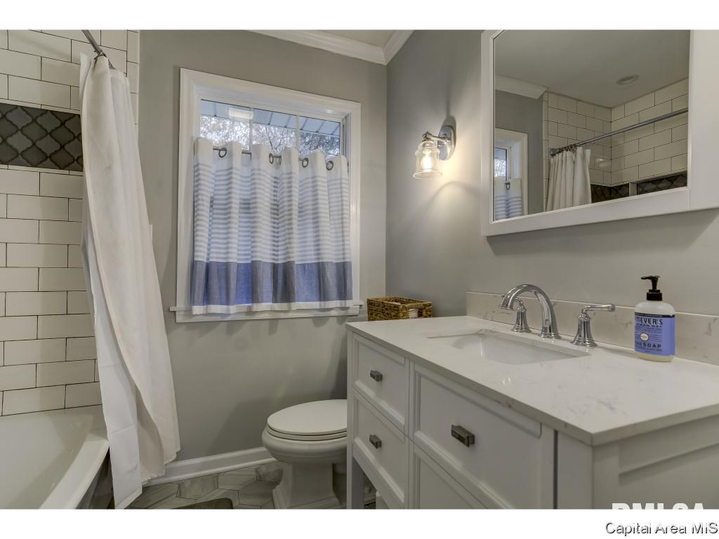 2016 Lindsay Road Springfield, IL 62704 - Photo 23 of 29