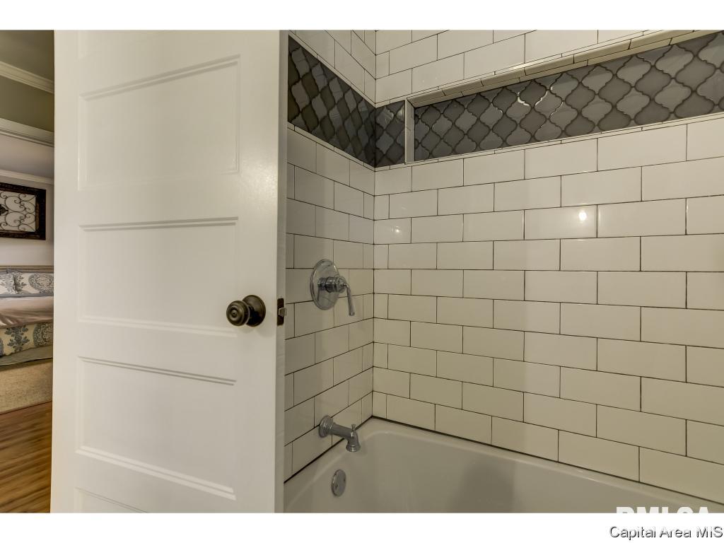2016 Lindsay Road Springfield, IL 62704 - Photo 24 of 29