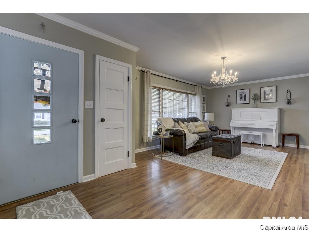 2016 Lindsay Road Springfield, IL 62704 - Photo 5 of 29