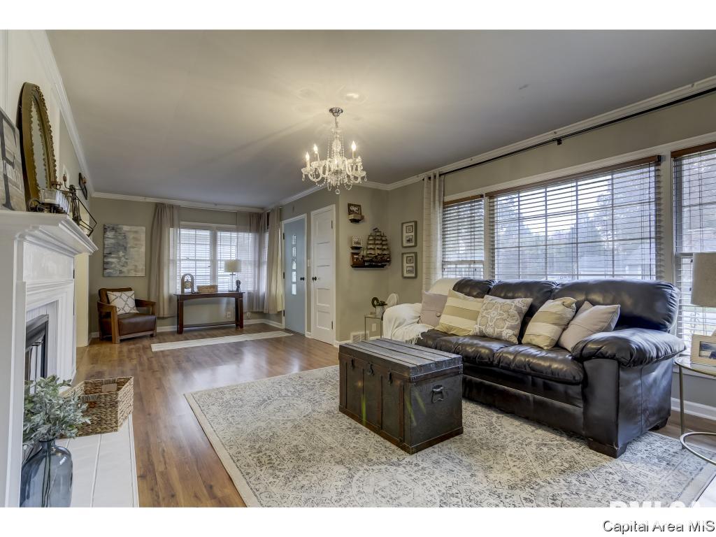 2016 Lindsay Road Springfield, IL 62704 - Photo 7 of 29