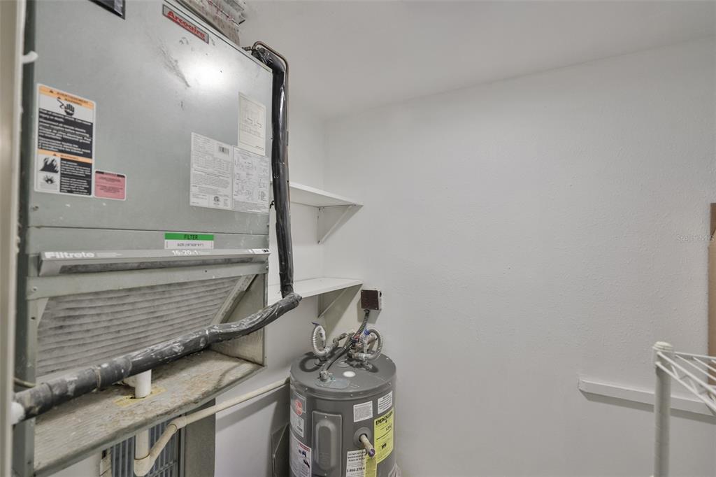 801 83rd Avenue North, Unit 118 St. Petersburg, FL 33702 - Photo 12 of 37 a view of entryway