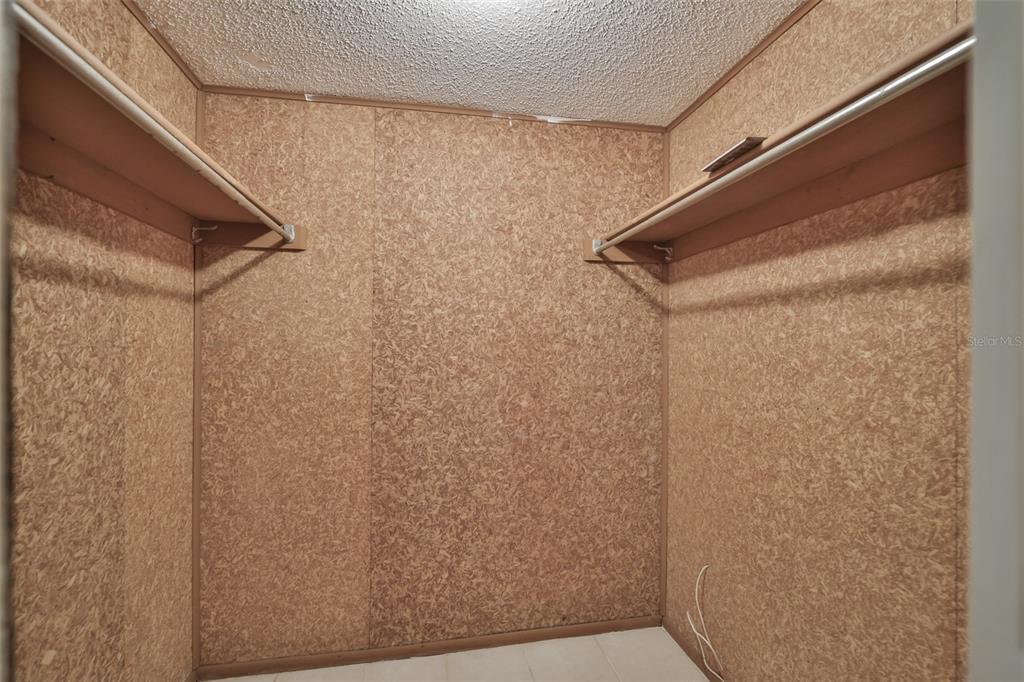 801 83rd Avenue North, Unit 118 St. Petersburg, FL 33702 - Photo 14 of 37 a view of bathroom