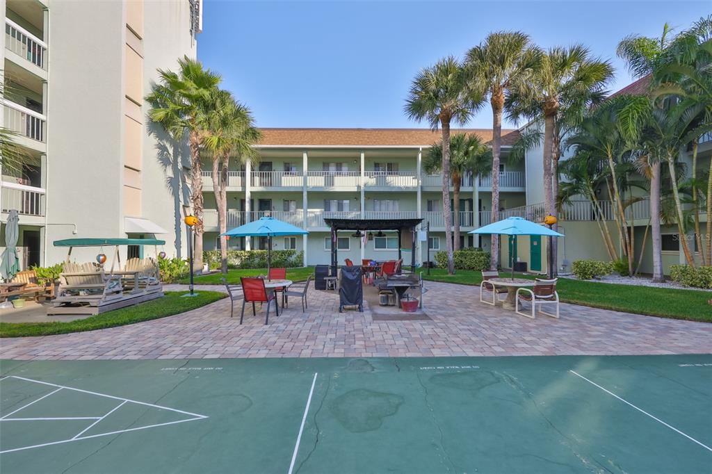 801 83rd Avenue North, Unit 118 St. Petersburg, FL 33702 - Photo 27 of 37 a view of a outdoor space with a patio
