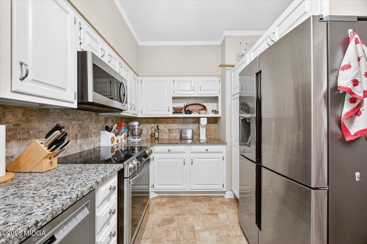 4923 Rivoli Drive, Unit E Macon, GA 31210 - Photo 20 of 31 Kitchen