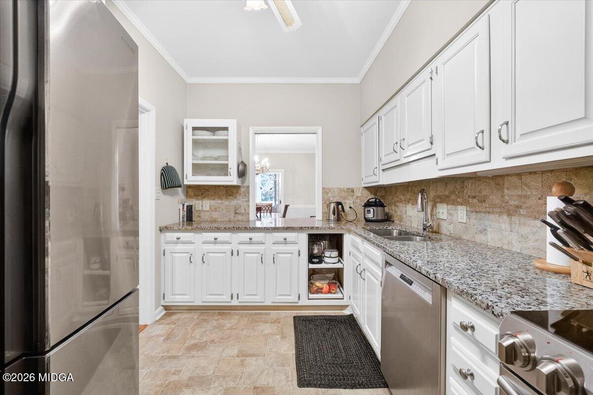 4923 Rivoli Drive, Unit E Macon, GA 31210 - Photo 21 of 31 Kitchen