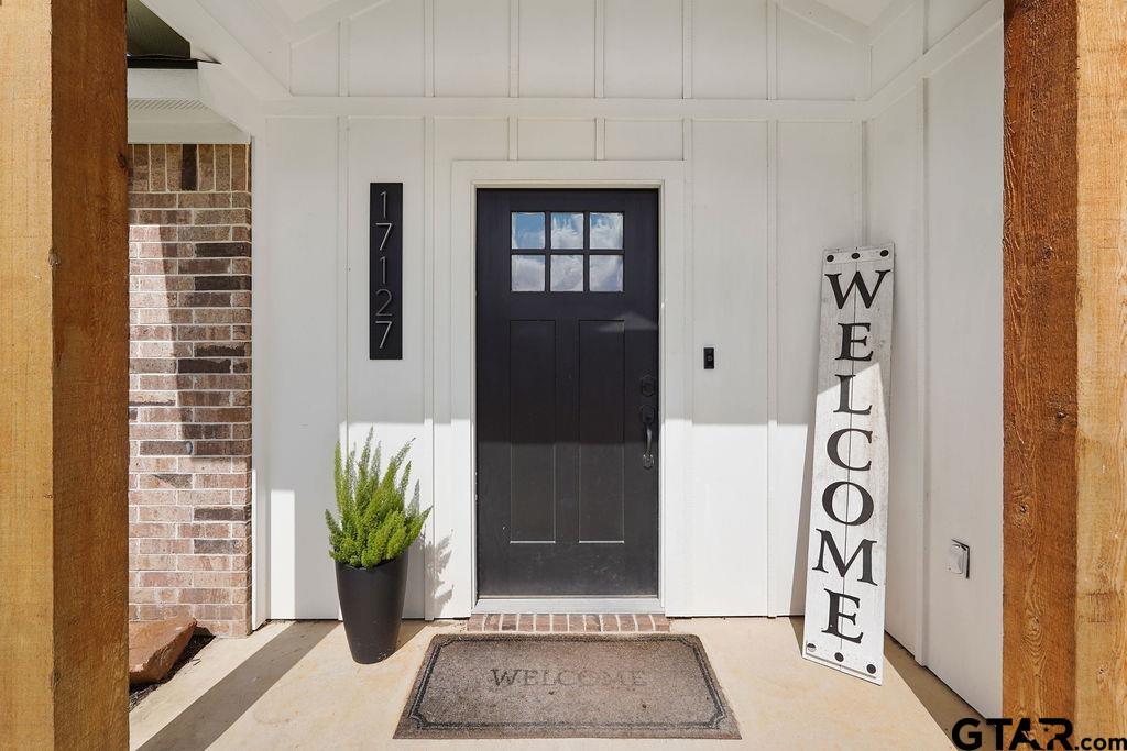 17127 Meadowview Lane Lindale, TX 75771 - Photo 2 of 33