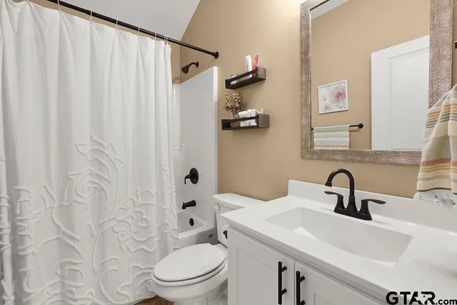 $2,500 | 17127 Meadowview Lane, Lindale, TX 75771