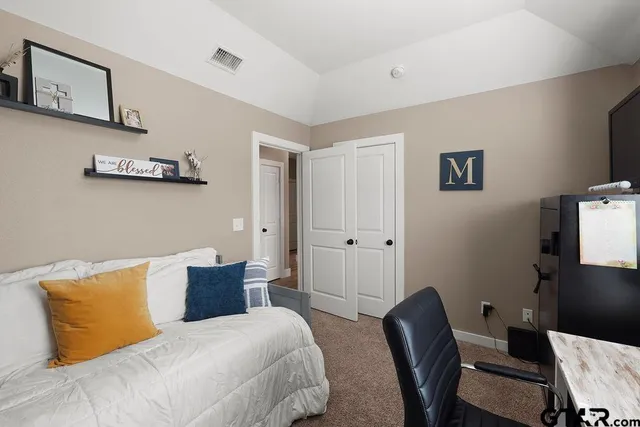 $2,500 | 17127 Meadowview Lane, Lindale, TX 75771