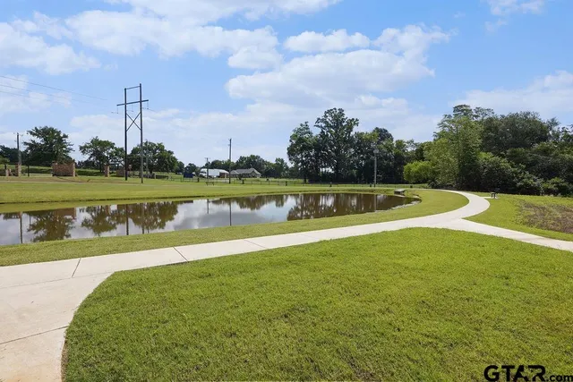 $2,500 | 17127 Meadowview Lane, Lindale, TX 75771