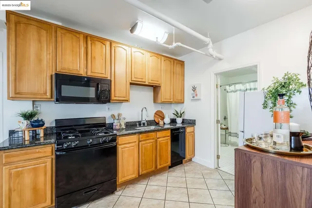 $260,000 | 2842 Adeline Street, Unit 6, Oakland, CA 94608