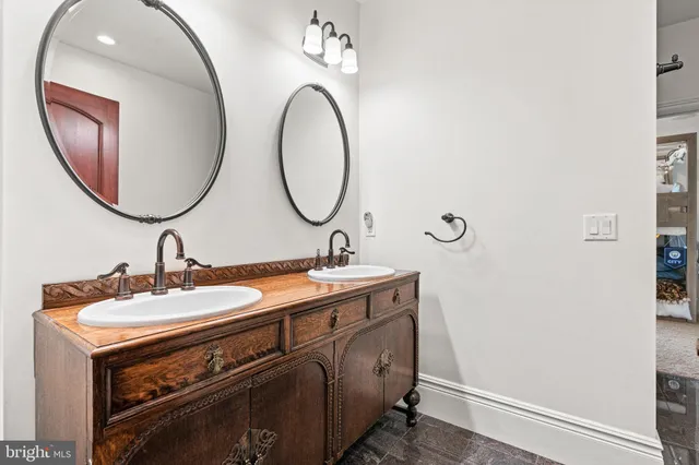 $1,985,500 | 740 Hampton Court, Harrisburg, PA 17112