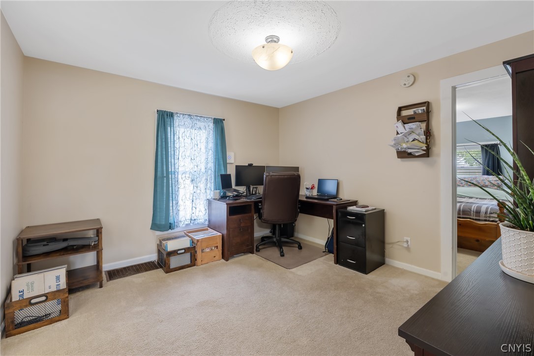 102 Marsden Road Salina, NY 13208 - Photo 18 of 33 Gallery Image 18
