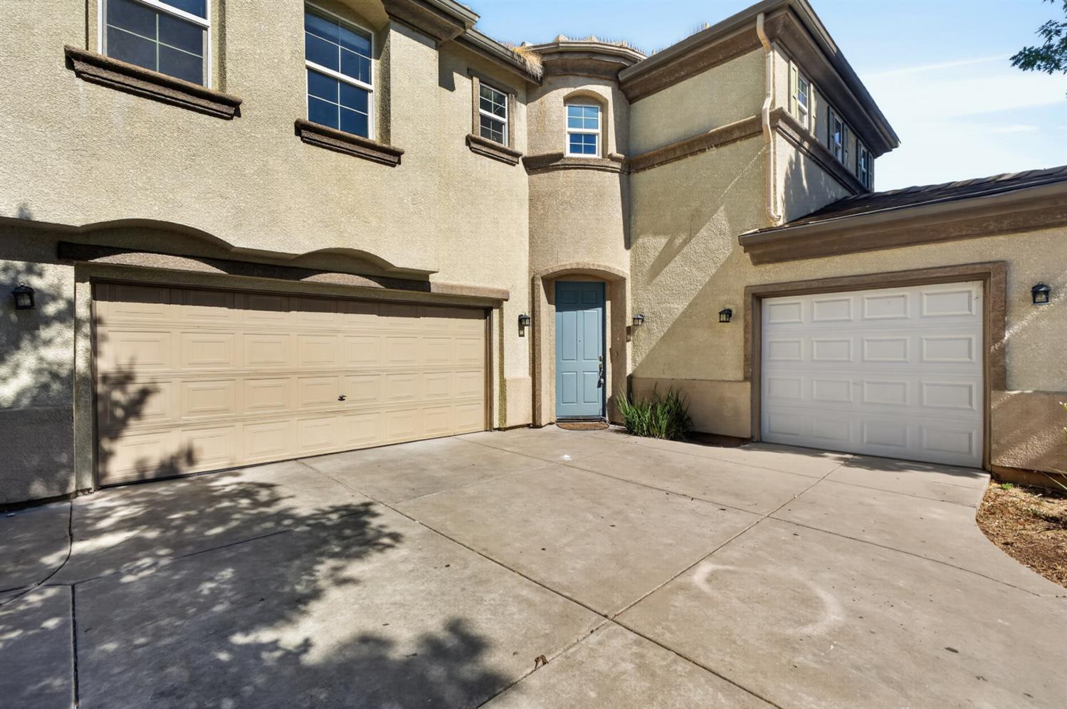 9234 Rushing Creek Way Elk Grove, CA 95624 - Photo 9 of 63