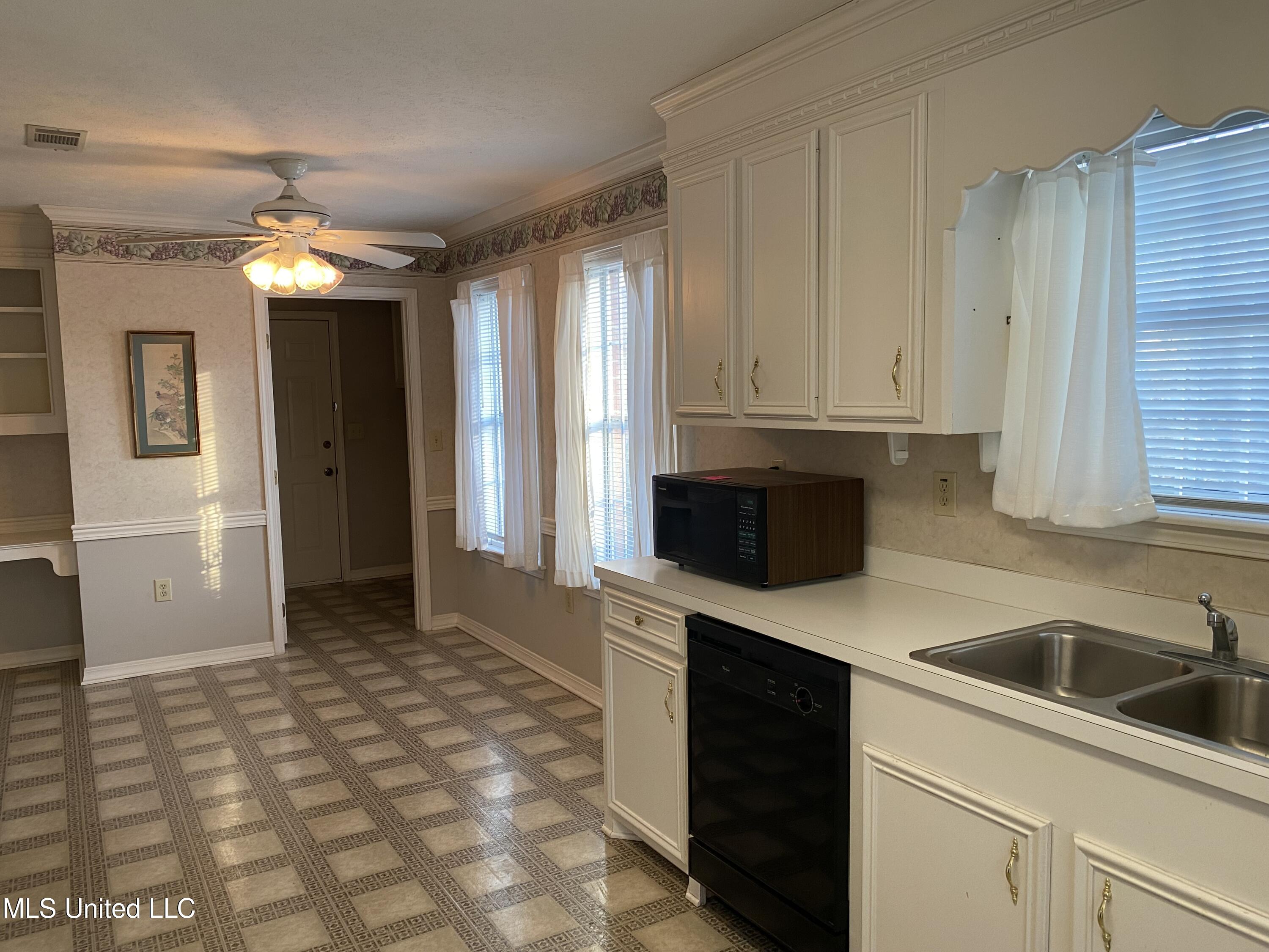 8 Lamplighter Road Pearl, MS 39208 - Photo 19 of 47 IMG_8538