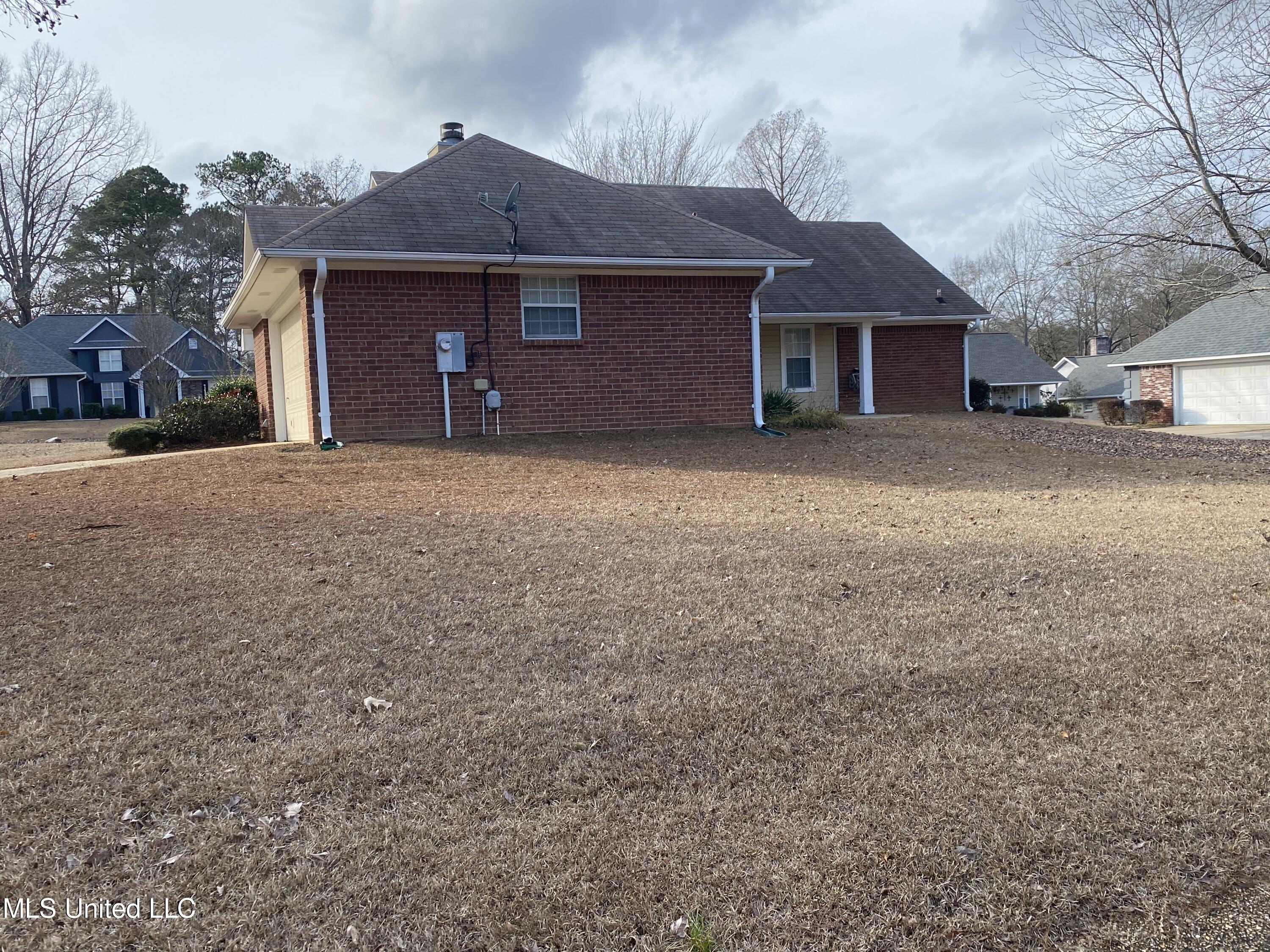 8 Lamplighter Road Pearl, MS 39208 - Photo 7 of 47 IMG_8647