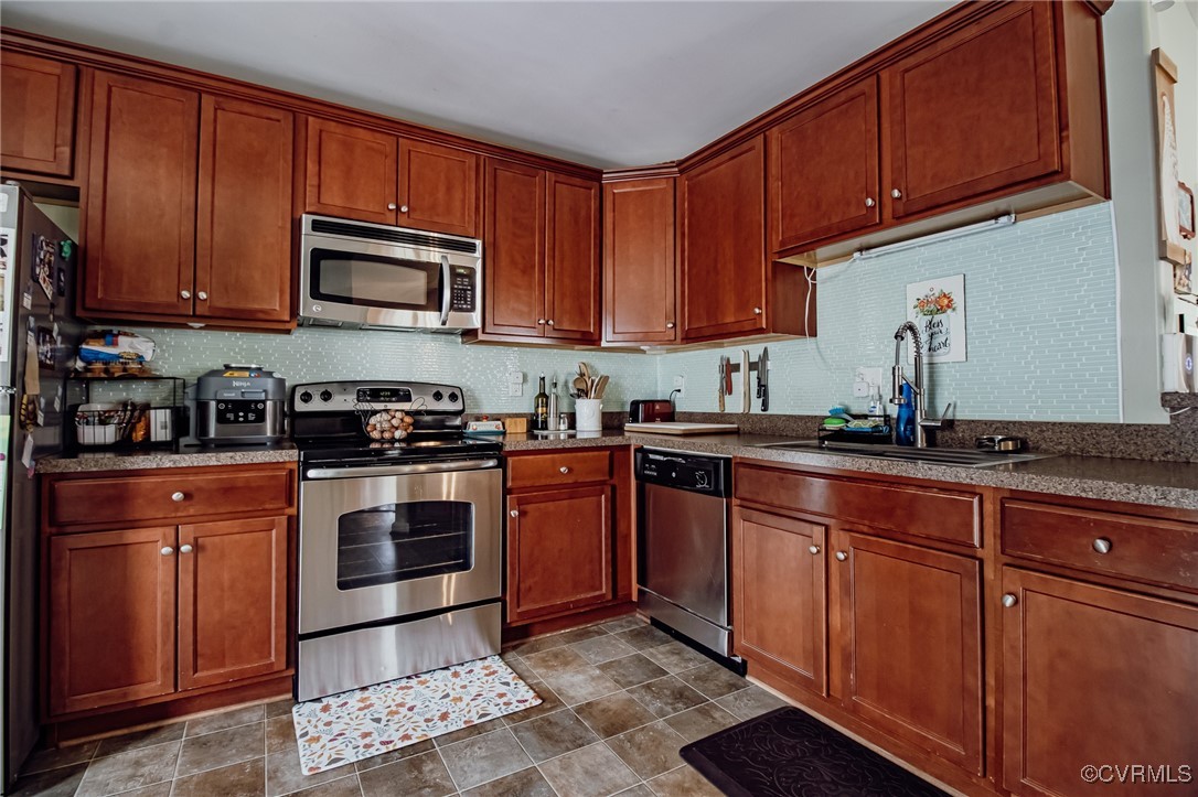 1237 River Shore Place Chester, VA 23836 - Photo 15 of 30 Gallery Image 15