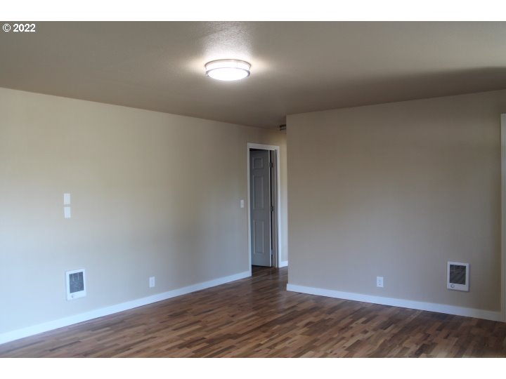1275 6th Street Springfield, OR 97477 - Photo 12 of 28