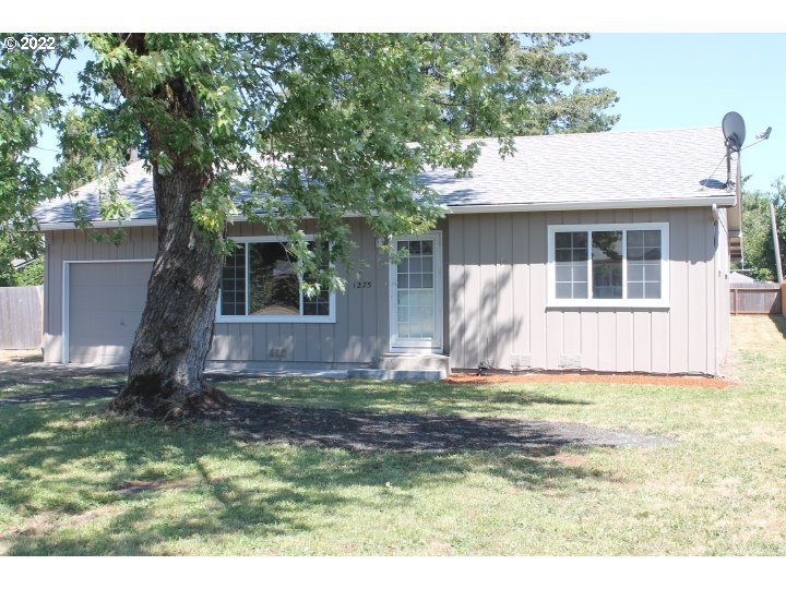 1275 6th Street Springfield, OR 97477 - Photo 2 of 28