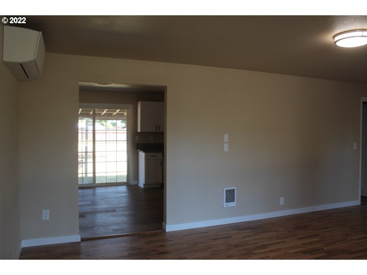 1275 6th Street Springfield, OR 97477 - Photo 6 of 28