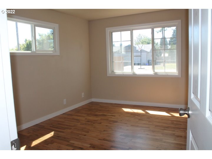 1275 6th Street Springfield, OR 97477 - Photo 8 of 28