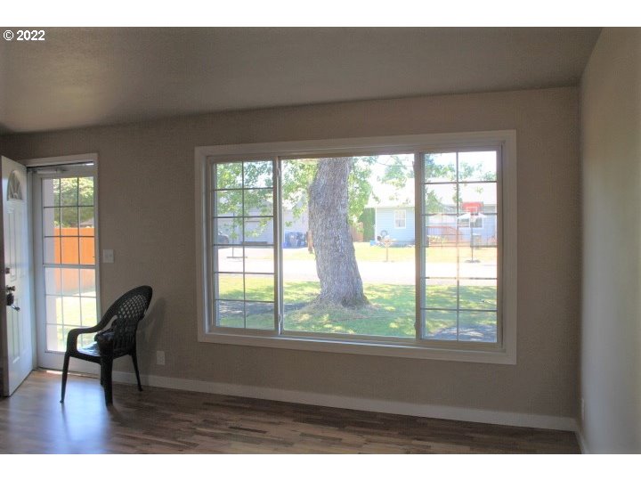 1275 6th Street Springfield, OR 97477 - Photo 10 of 28