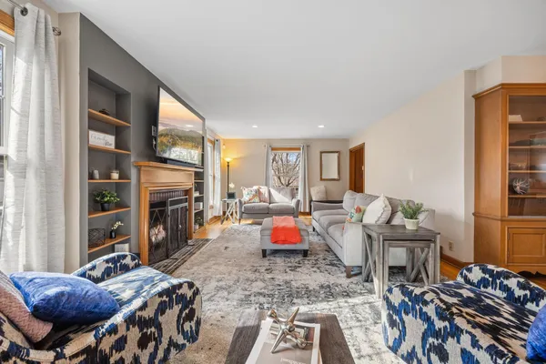 $585,000 | 1555 East River Terrace, Minneapolis, MN 55414