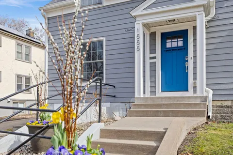 $585,000 | 1555 East River Terrace, Minneapolis, MN 55414