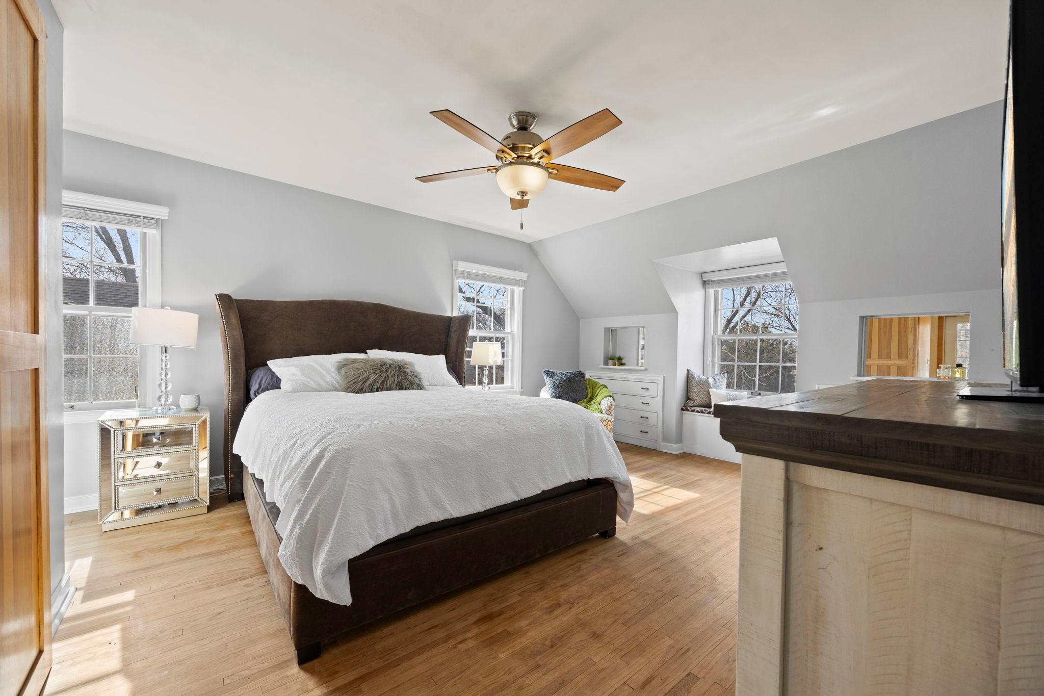 1555 East River Terrace Minneapolis, MN 55414 - Photo 32 of 70