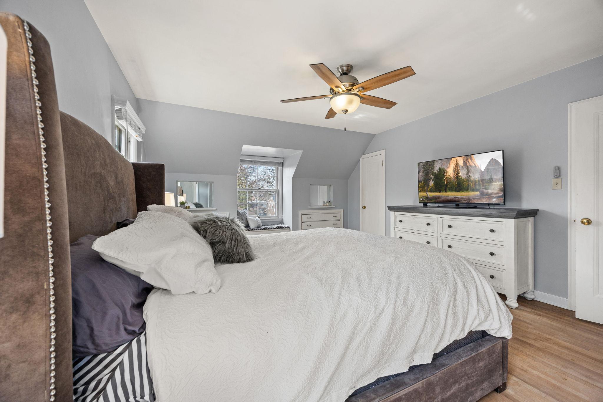 1555 East River Terrace Minneapolis, MN 55414 - Photo 33 of 70