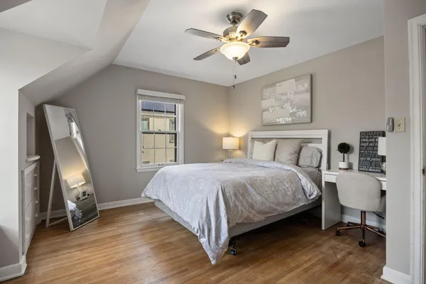 $585,000 | 1555 East River Terrace, Minneapolis, MN 55414