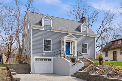 $585,000 | 1555 East River Terrace, Minneapolis, MN 55414