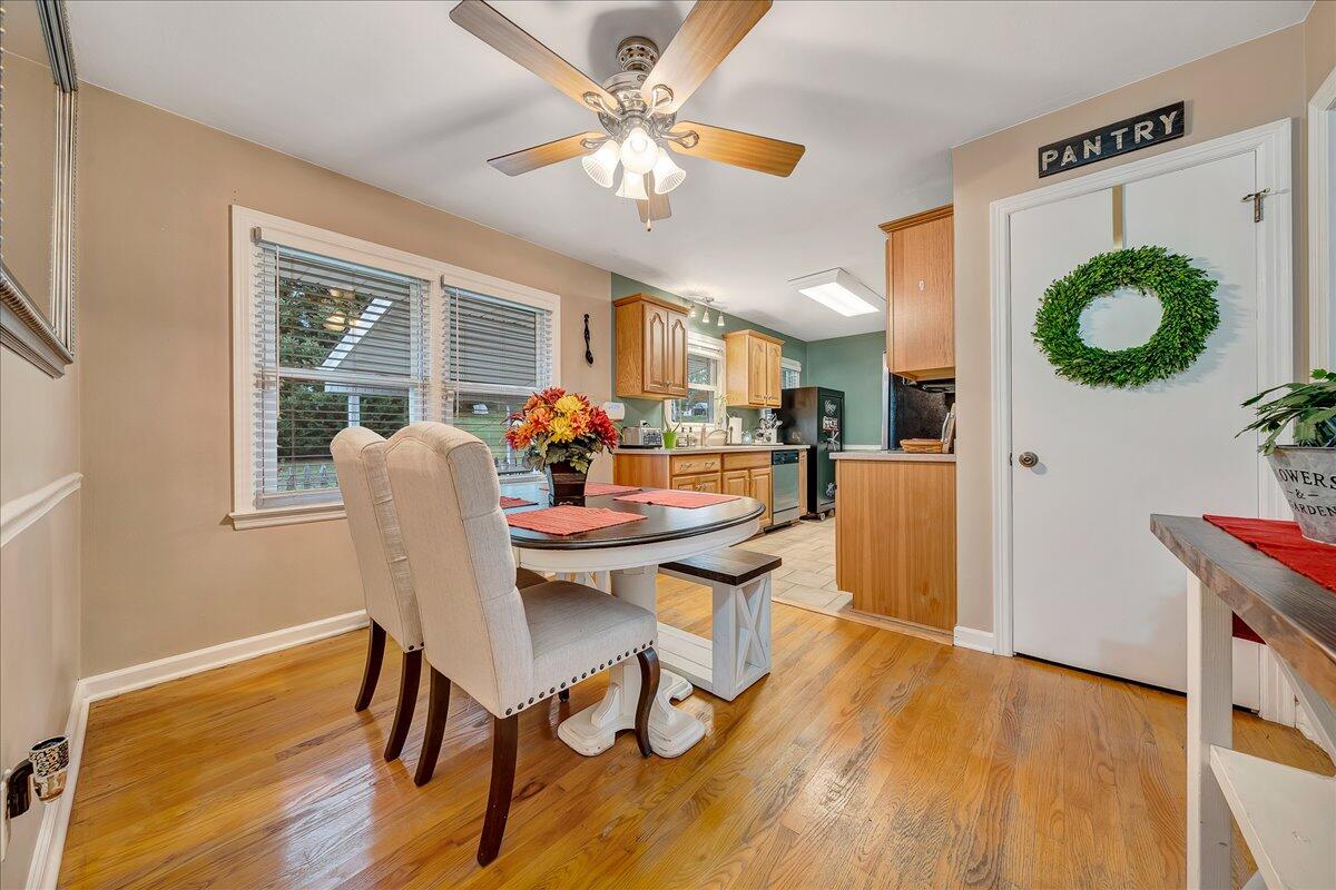 523 Decatur Drive Salem, VA 24153 - Photo 14 of 31 15-D R E A M-2589