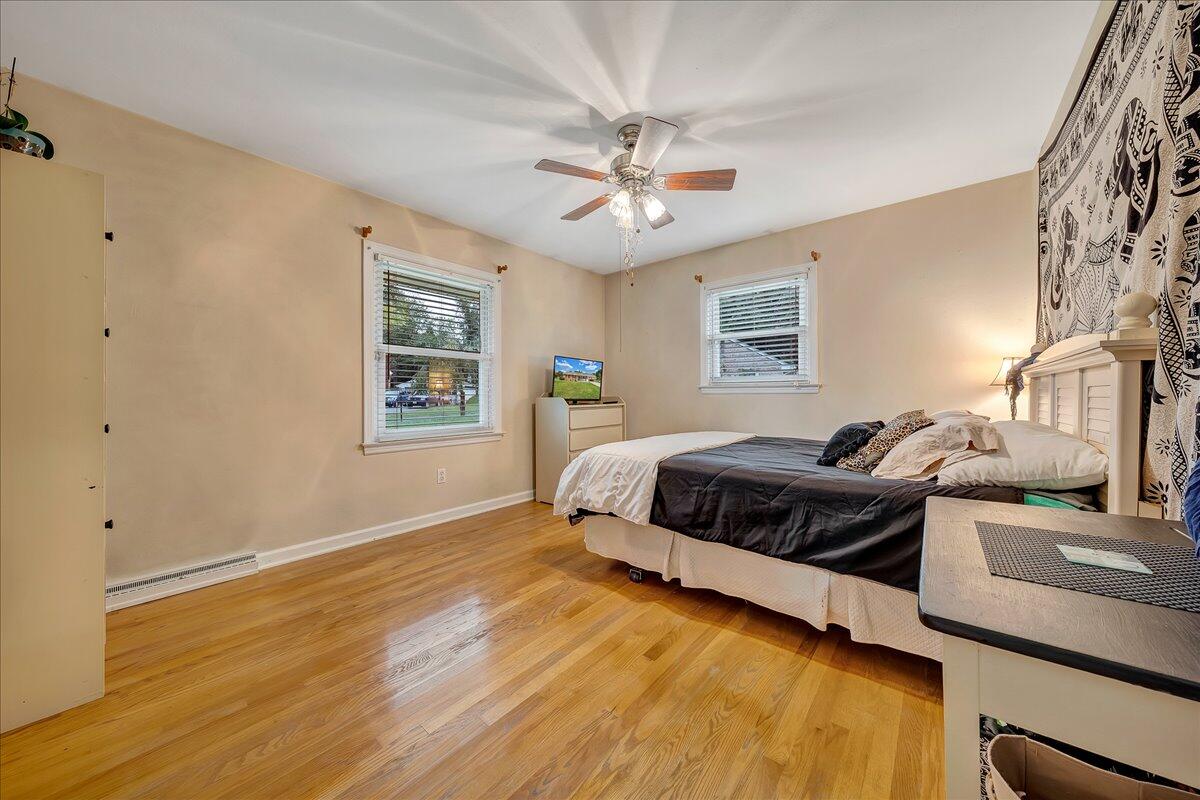 523 Decatur Drive Salem, VA 24153 - Photo 21 of 31 22-D R E A M-2579