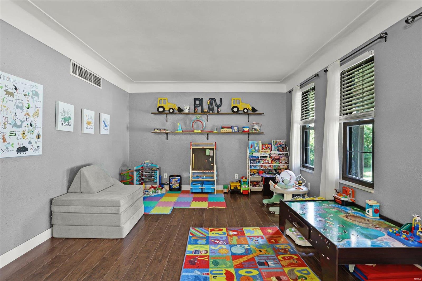 318 Hazel Street Troy, IL 62294 - Photo 3 of 31 Gallery Image 3