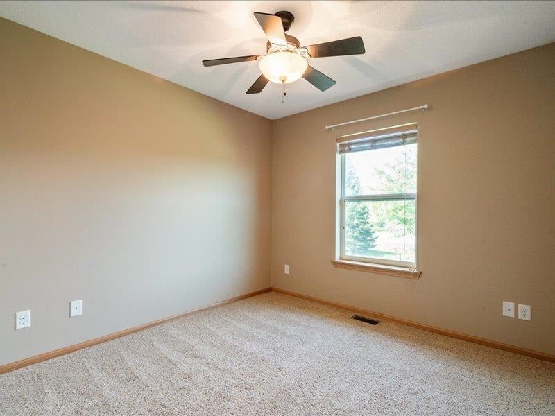6045 Ridgewood Meadows Lane Northeast Cedar Rapids, IA 52411 - Photo 11 of 26 Gallery Image 11