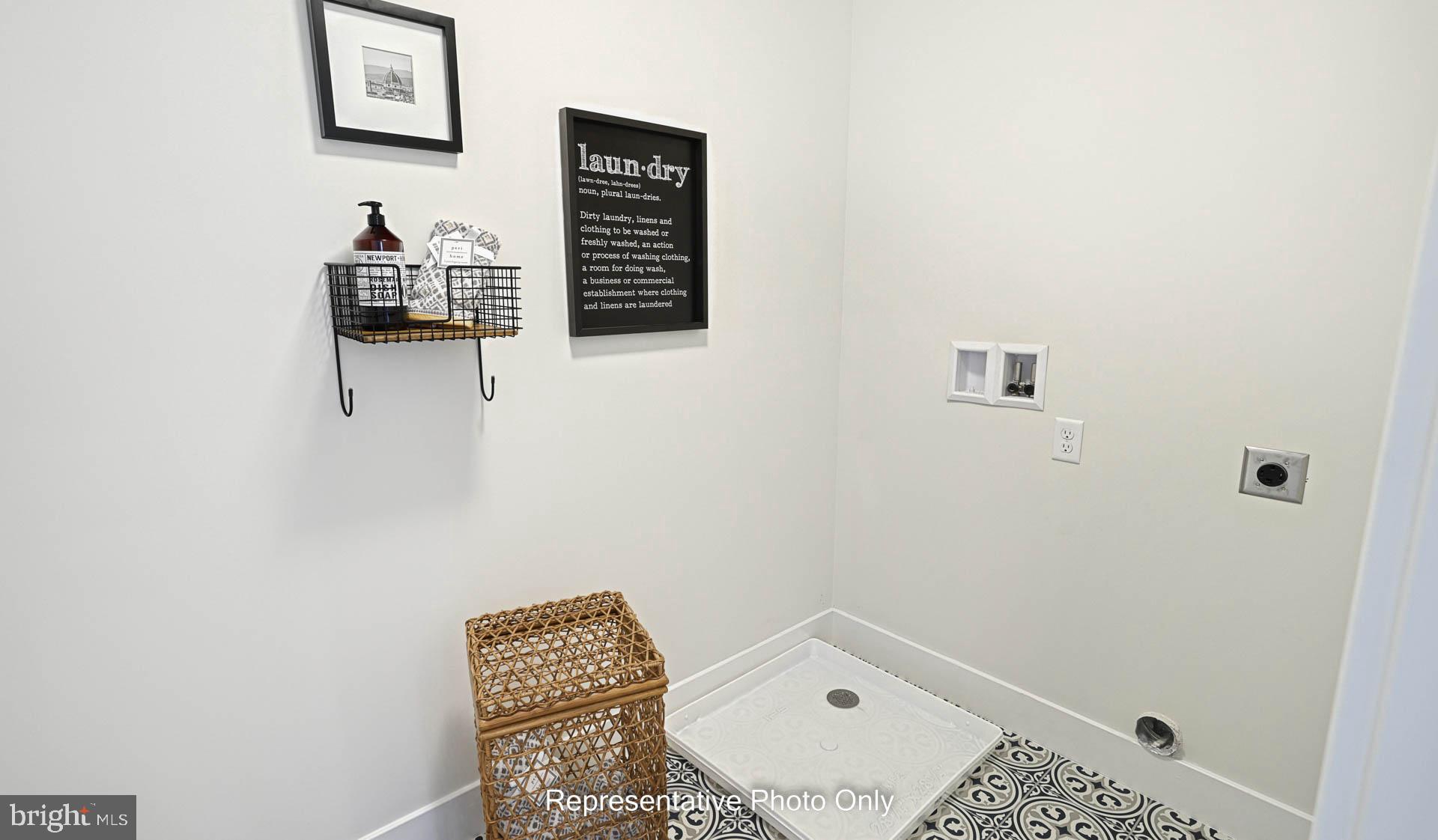 1002 Edorma Court Harrisburg, PA 17112 - Photo 19 of 30 a bathroom with a toilet and a shower