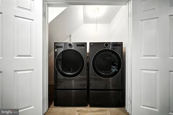 $675,000 | 6586 Morning Meadow Drive, Alexandria, VA 22315